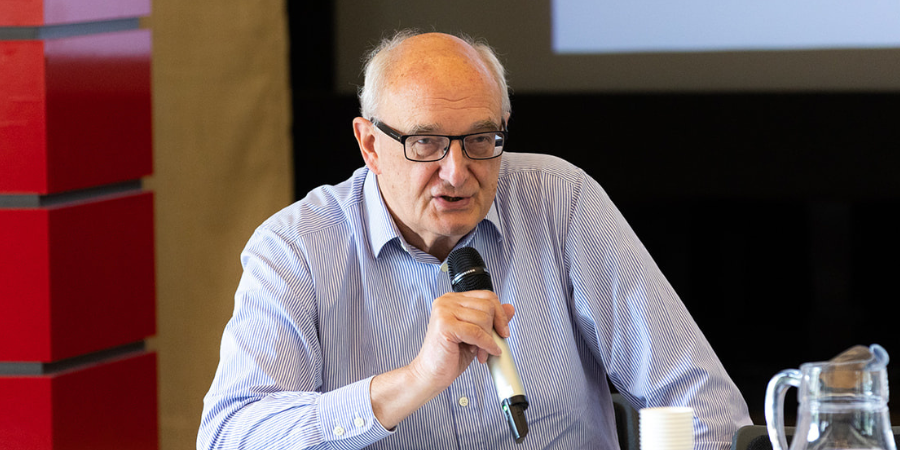 Sir Leszek Borysiewicz Sir Leszek Borysiewicz