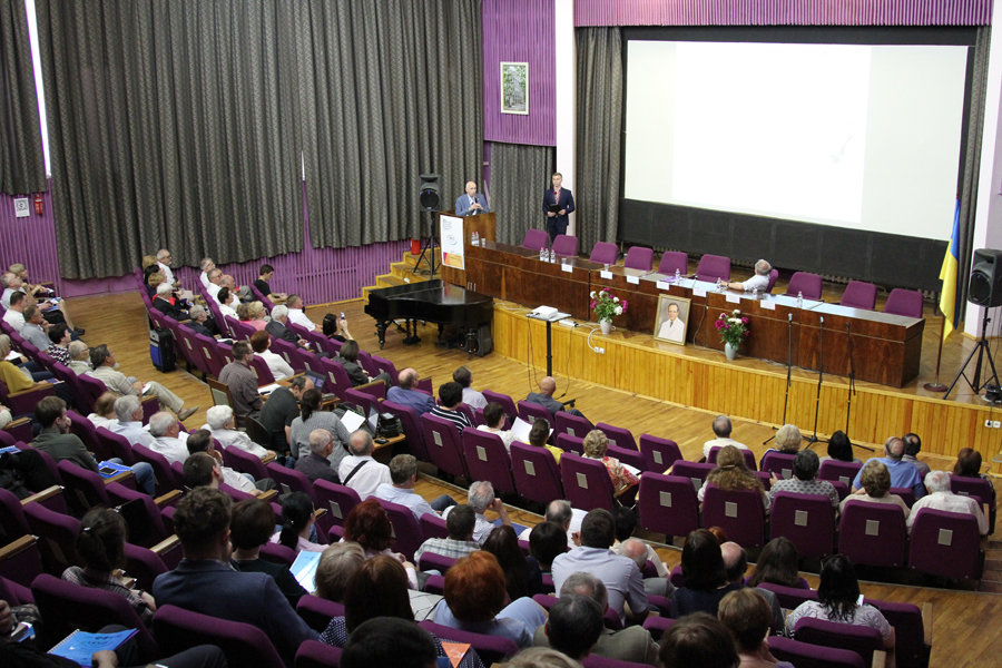 Picture_2_small.jpg Picture_2_small.jpg