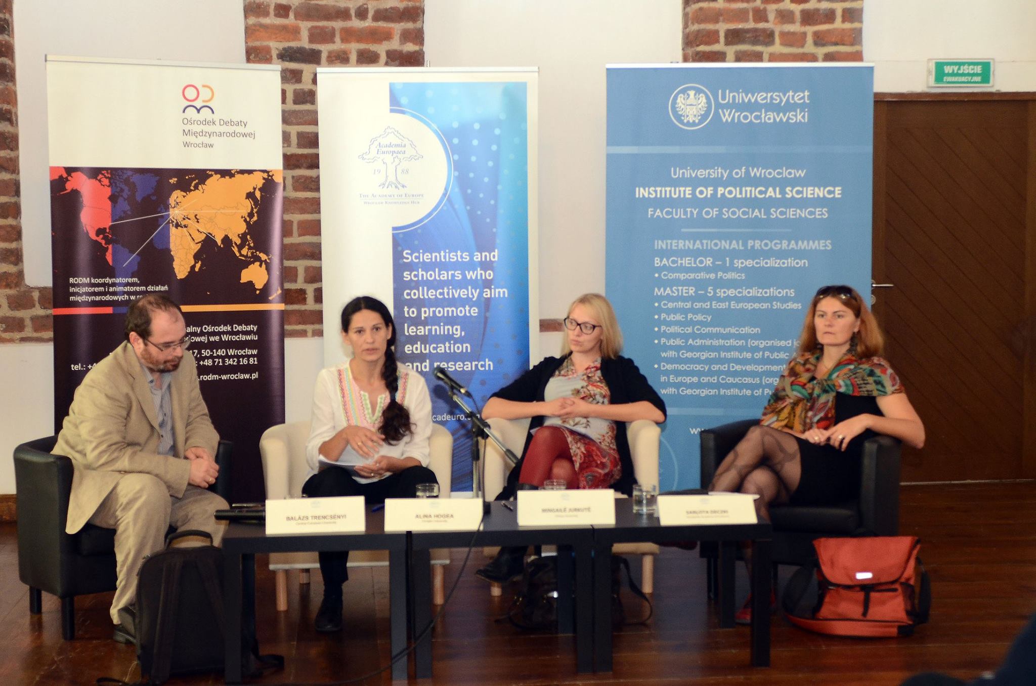 Discourse and Politics Discourse and Politics