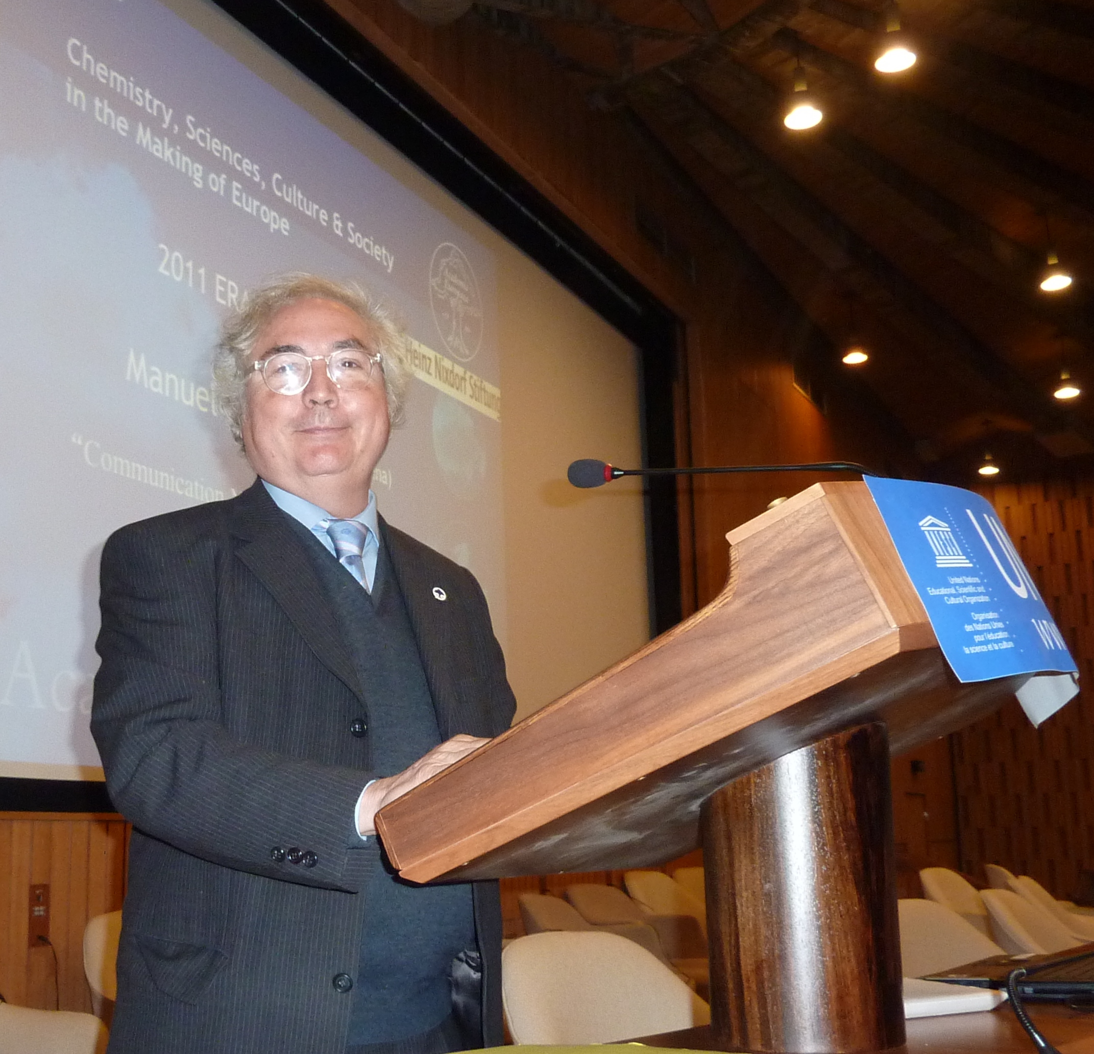 Manuel Castells Manuel Castells